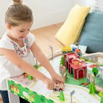 Set Trenulet din lemn Tara Verde - Green Country Wooden Train cu masuta de joaca 